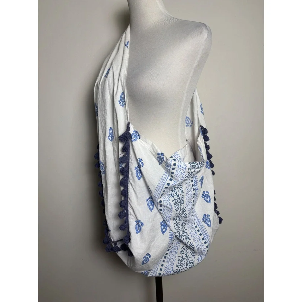 Shiraleah Slouchy Cotton Hobo Bag OS Coastal Beach Blue White Block Print Tassel